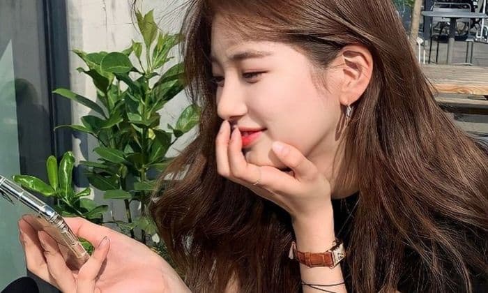 수지 시계로 유명한 까르띠에 탱크루이